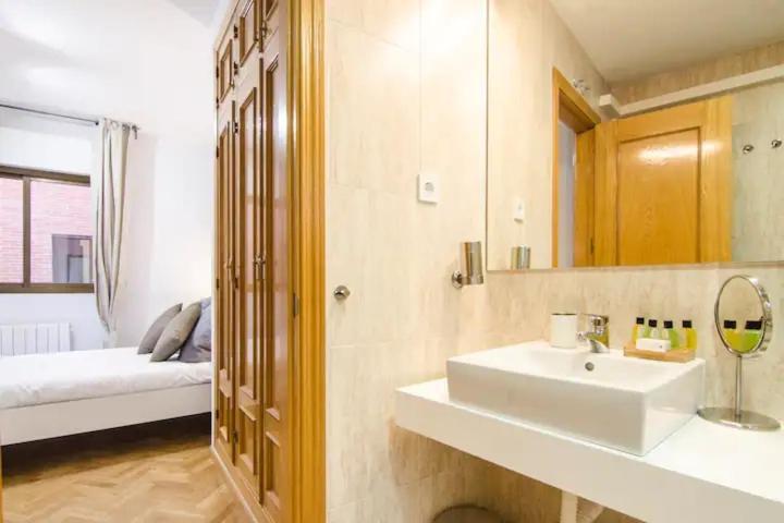 Bright & Spacious- City Center- 2Rooms-2Bathrooms Madrid Exterior photo