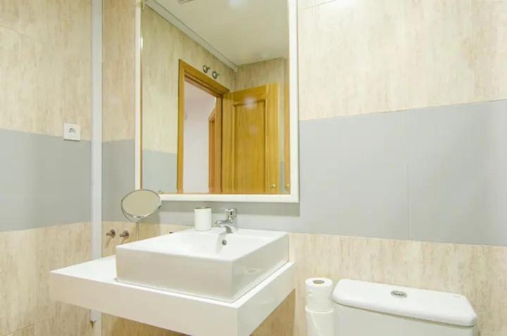 Bright & Spacious- City Center- 2Rooms-2Bathrooms Madrid Exterior photo